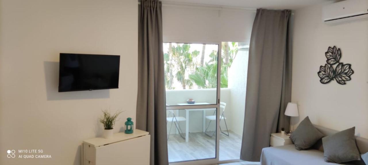 Estudio En Benalbeach, Vistas Mar, Primera Linea Playa Benalmádena Kültér fotó